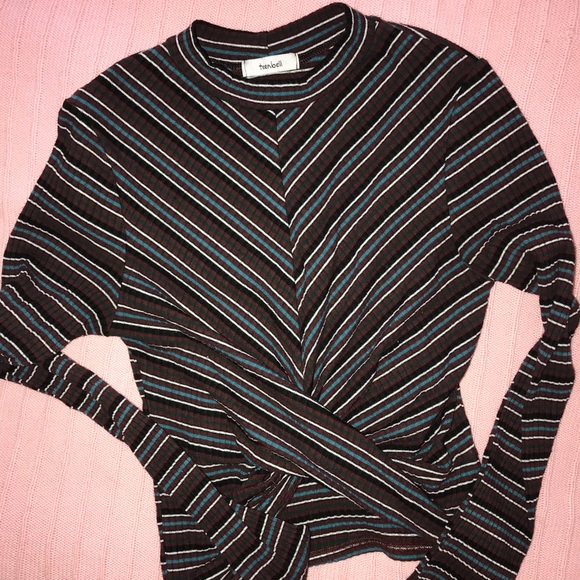 Stripe long sleeve crop top - Picture 3 of 3